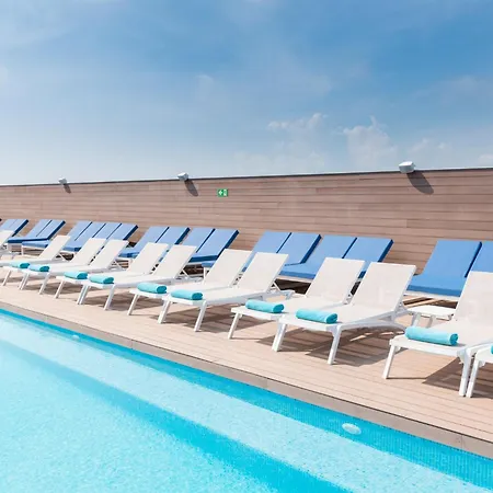 L'azure 4* Sup 4*
