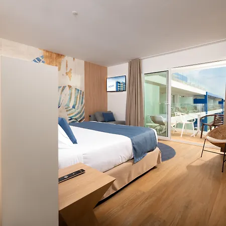 L'azure 4* Sup
