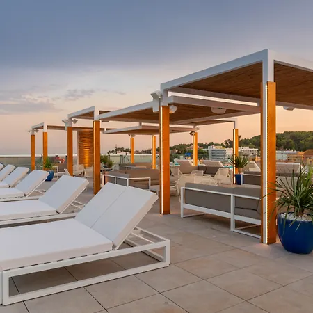 Szálloda L'azure 4* Sup 4*