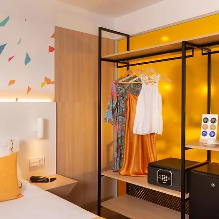 L'azure 4* Sup Hotel